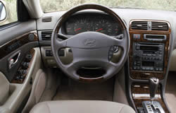 Hyundai XG350 - dashboard layout