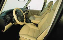 Land Rover Discovery interior