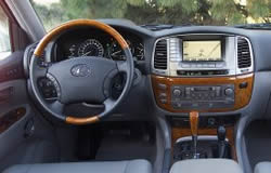 2003 Lexus LX 470 - dashboard layout